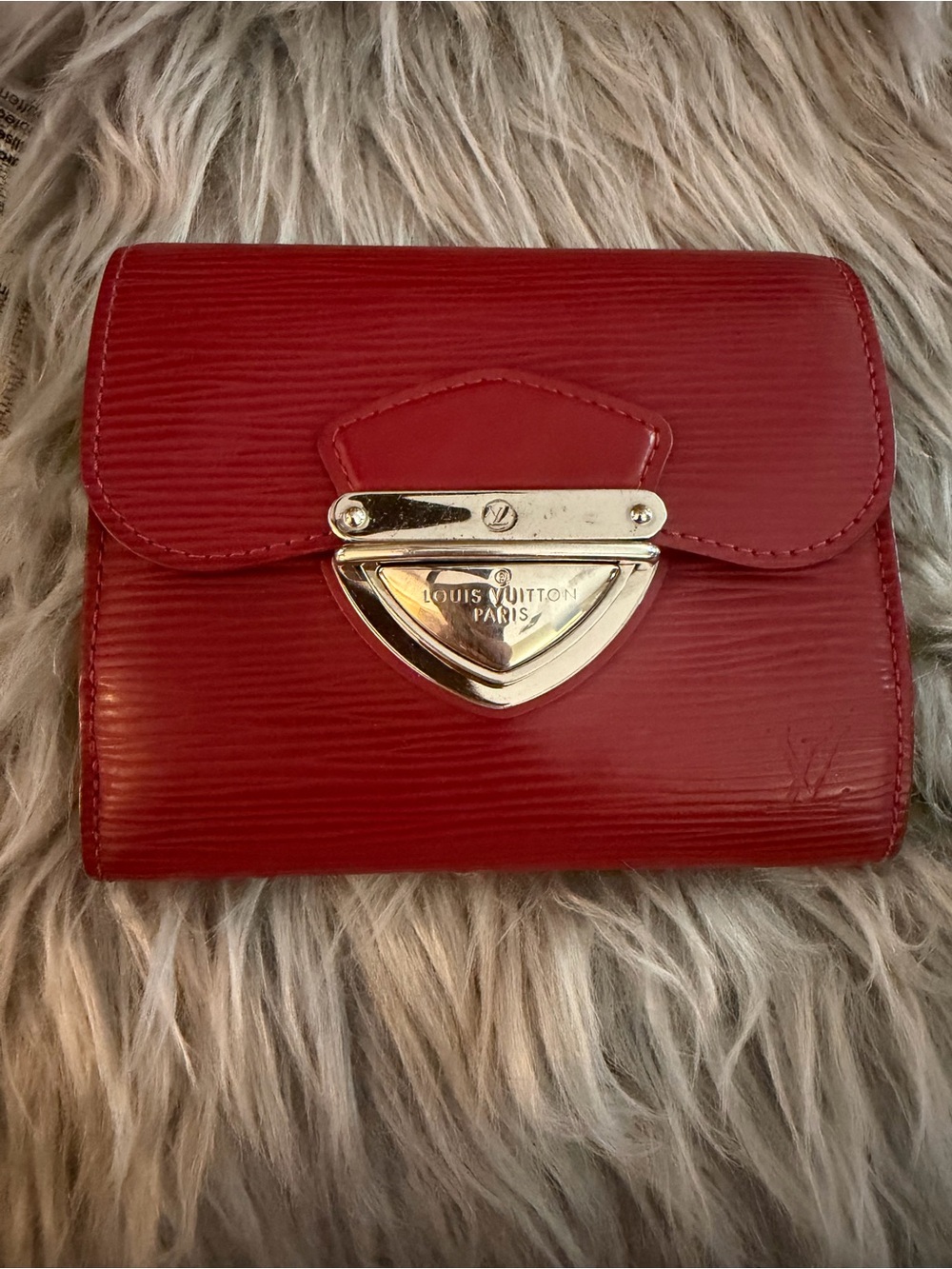 2009 Louis Vuitton Epi Joey Wallet in Rubis Red